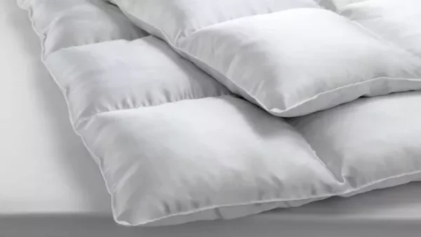 Light-weight 100% Canadian goose down duvet