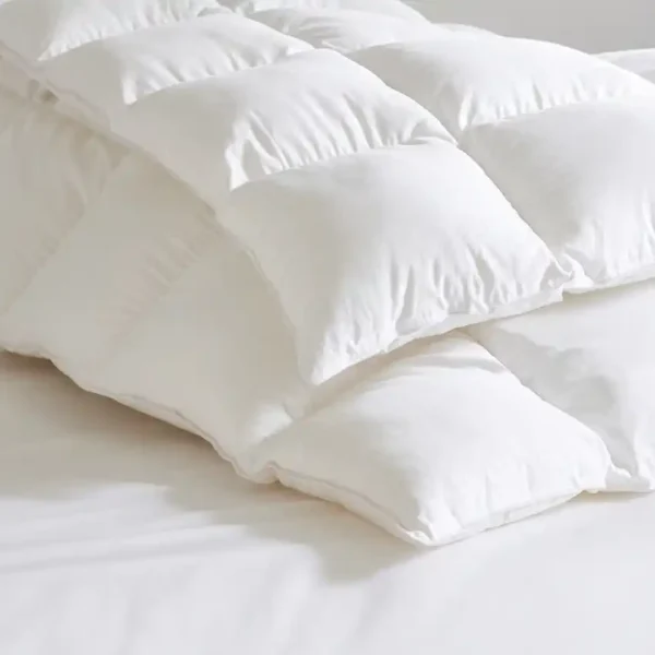 Microfibre duvet close-up showing square box construction